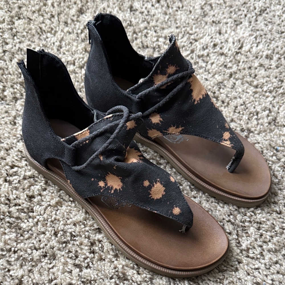 Black and Brown Open-Toe Sandals